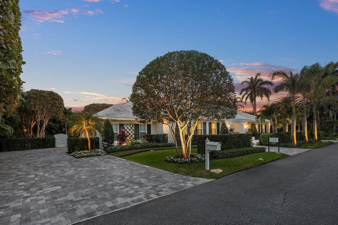For Sale: $8,995,000 (4 beds, 4 baths, 4322 Square Feet)