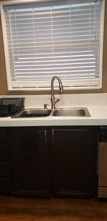 Active With Contract: $2,200 (3 beds, 2 baths, 1512 Square Feet)