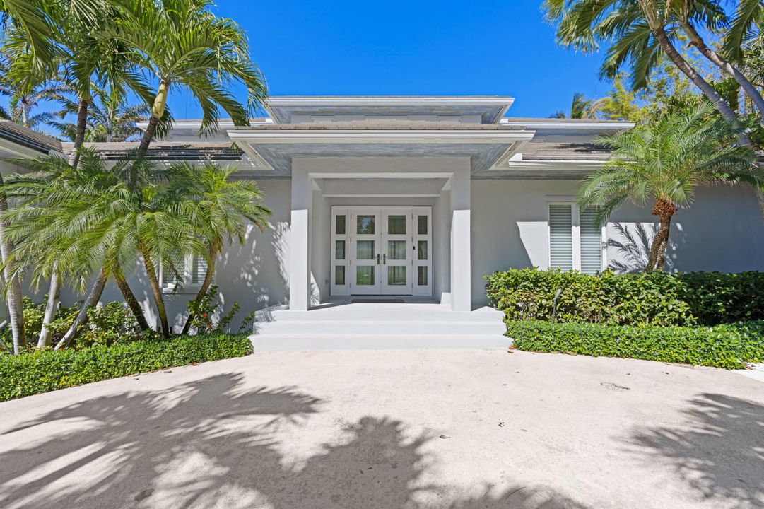 For Sale: $12,995,000 (6 beds, 8 baths, 5414 Square Feet)