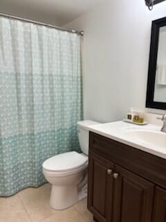 Active With Contract: $254,000 (2 beds, 2 baths, 1117 Square Feet)