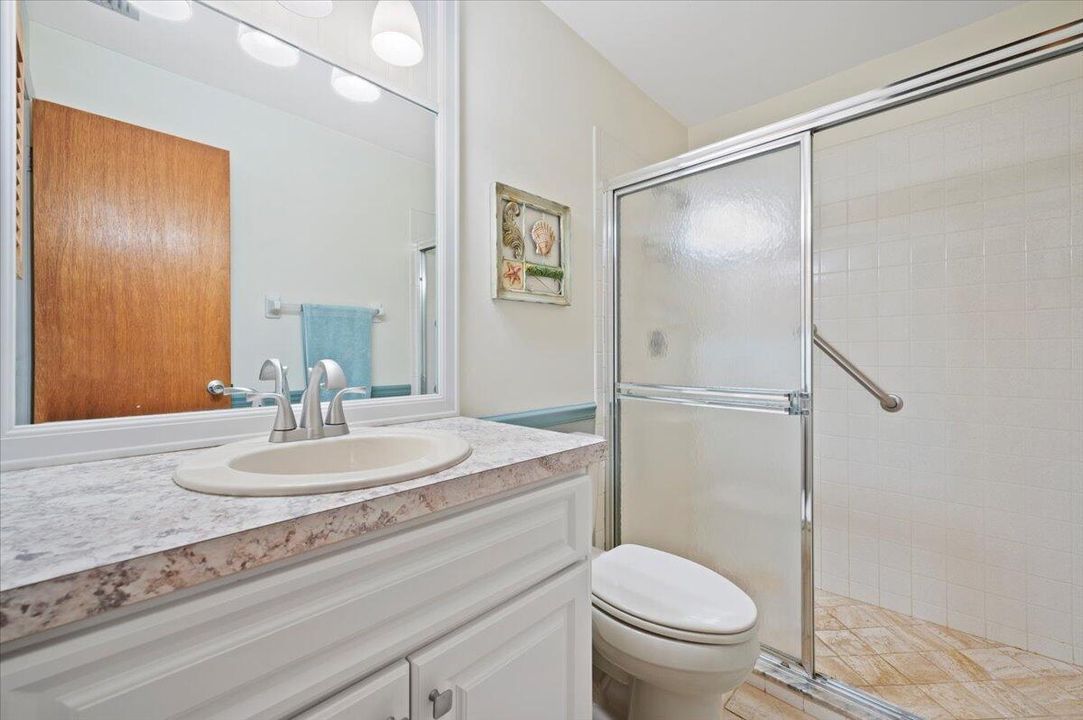 For Sale: $259,000 (2 beds, 2 baths, 1026 Square Feet)