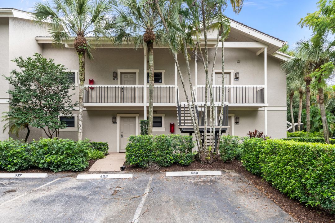 Active With Contract: $5,750 (1 beds, 1 baths, 900 Square Feet)