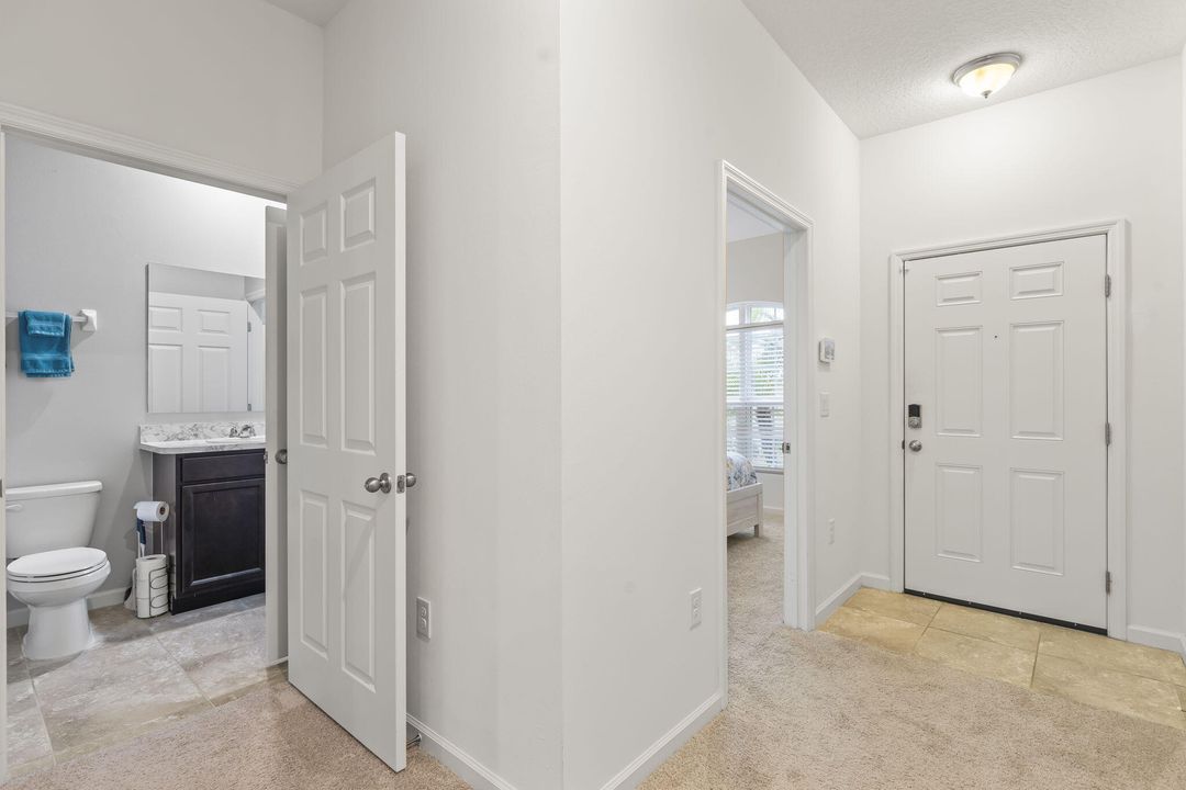 For Sale: $299,000 (2 beds, 2 baths, 1394 Square Feet)