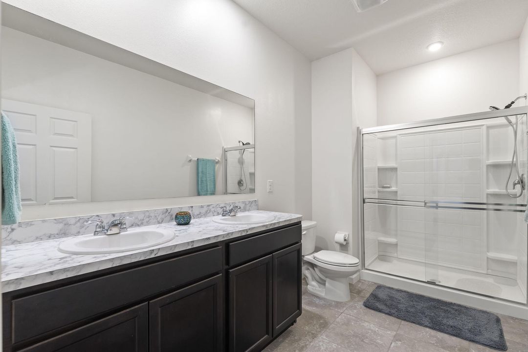 For Sale: $299,000 (2 beds, 2 baths, 1394 Square Feet)