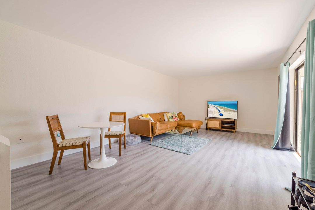 Active With Contract: $2,500 (2 beds, 2 baths, 1325 Square Feet)