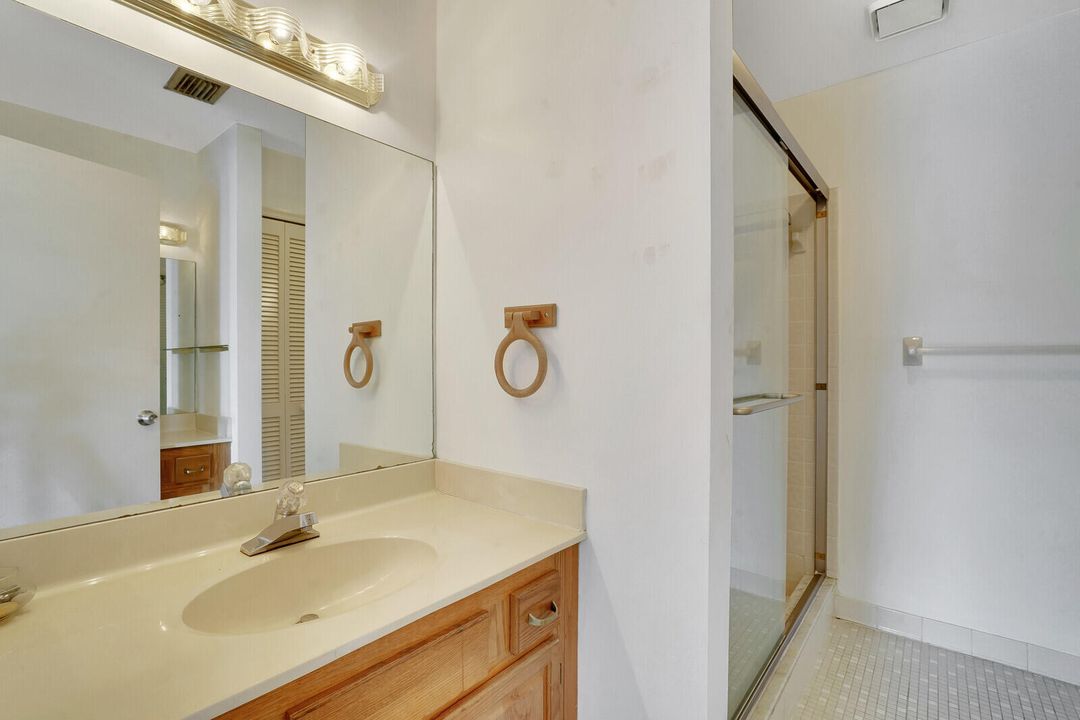 待售: $375,000 (2 贝兹, 2 浴室, 1632 平方英尺)