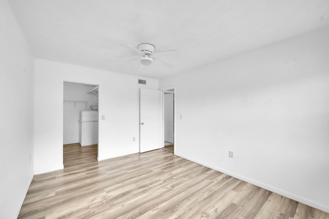 Active With Contract: $104,900 (1 beds, 1 baths, 682 Square Feet)