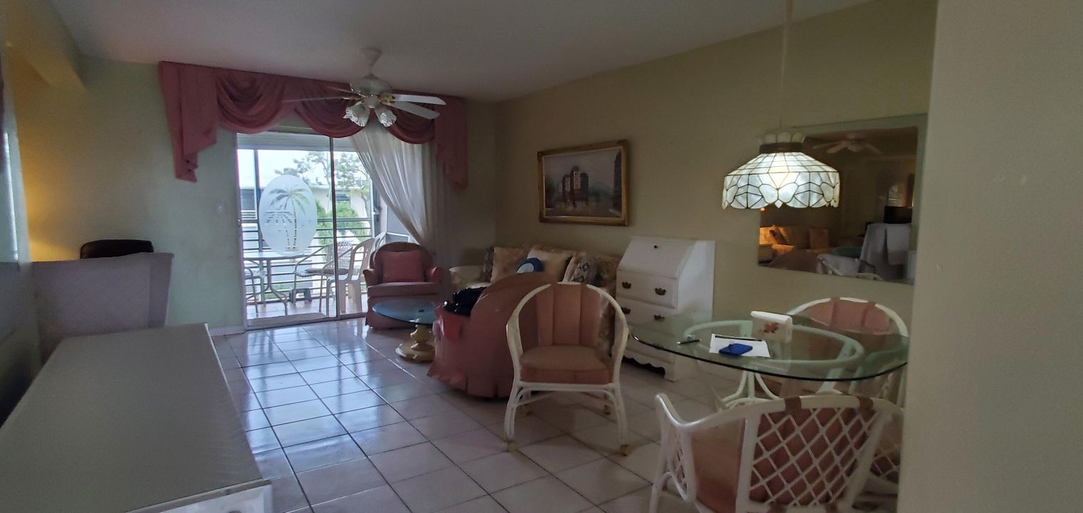 Active With Contract: $65,000 (2 beds, 1 baths, 894 Square Feet)