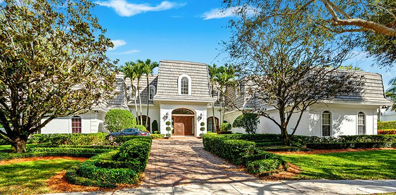 Recently Sold: $3,750,000 (6 beds, 5 baths, 6421 Square Feet)
