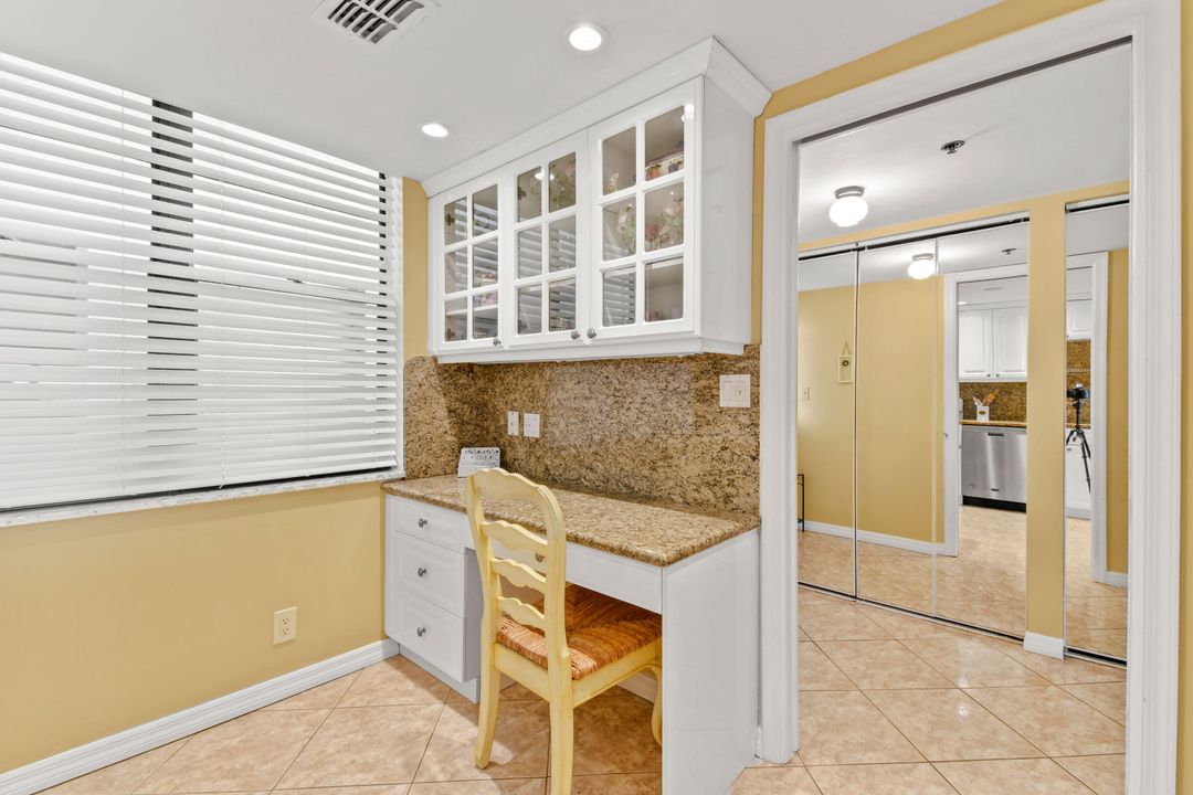 Active With Contract: $5,500 (2 beds, 2 baths, 1270 Square Feet)