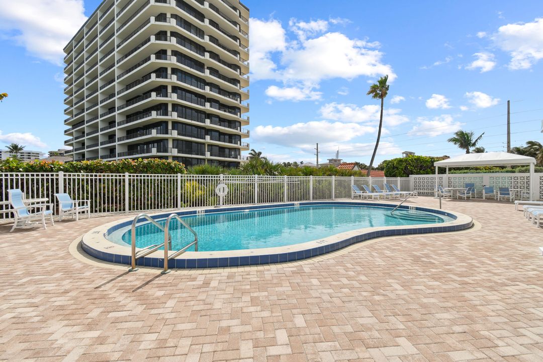 Active With Contract: $5,500 (2 beds, 2 baths, 1270 Square Feet)