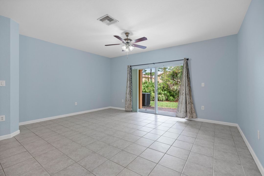 Active With Contract: $289,000 (3 beds, 2 baths, 1530 Square Feet)