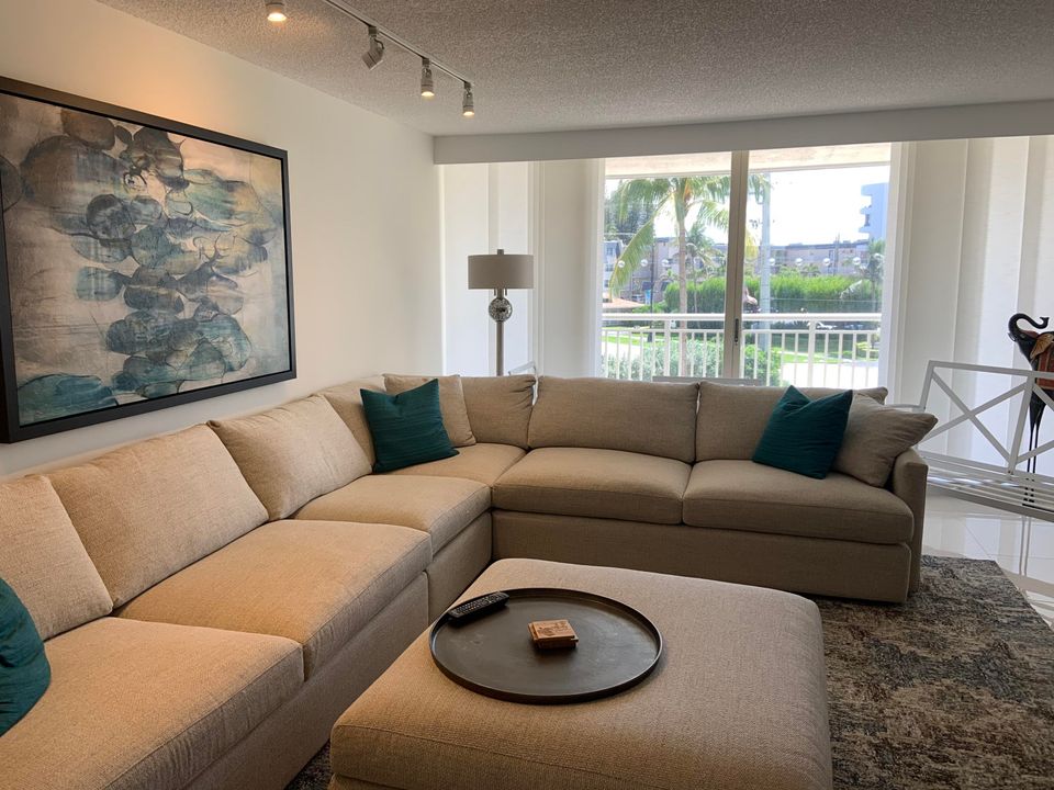 Active With Contract: $7,500 (2 beds, 2 baths, 1592 Square Feet)