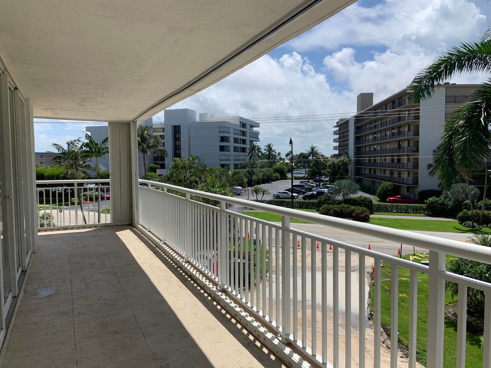 Active With Contract: $7,500 (2 beds, 2 baths, 1592 Square Feet)