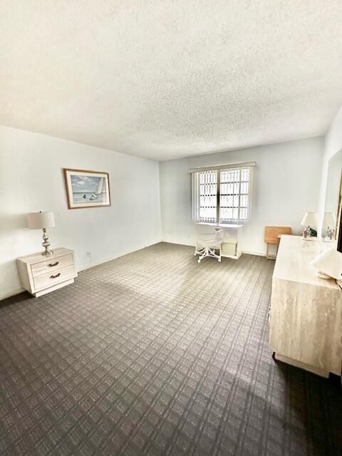 Active With Contract: $169,900 (1 beds, 1 baths, 908 Square Feet)