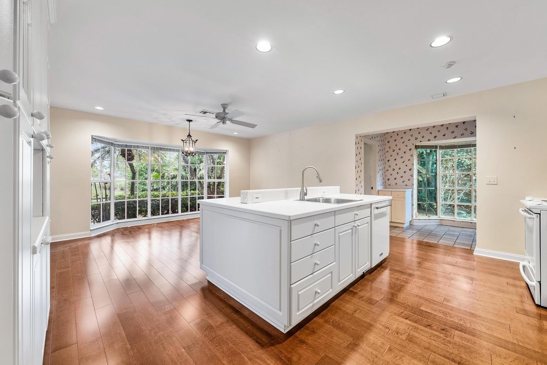 Active With Contract: $6,750,000 (3 beds, 4 baths, 3564 Square Feet)