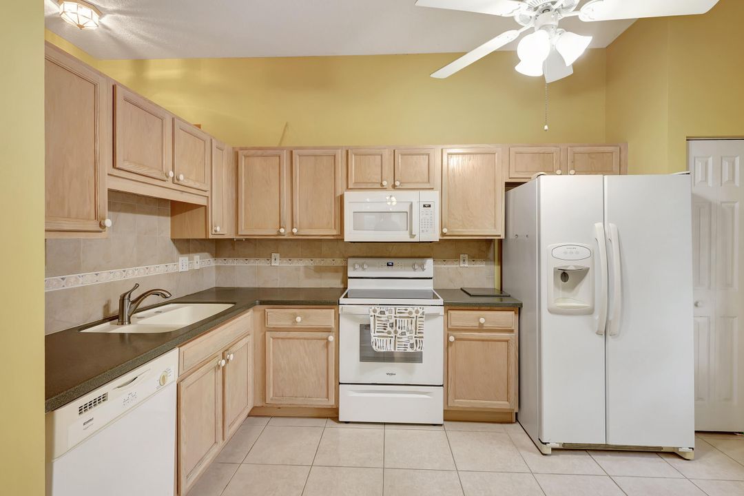 Active With Contract: $375,000 (3 beds, 2 baths, 1458 Square Feet)