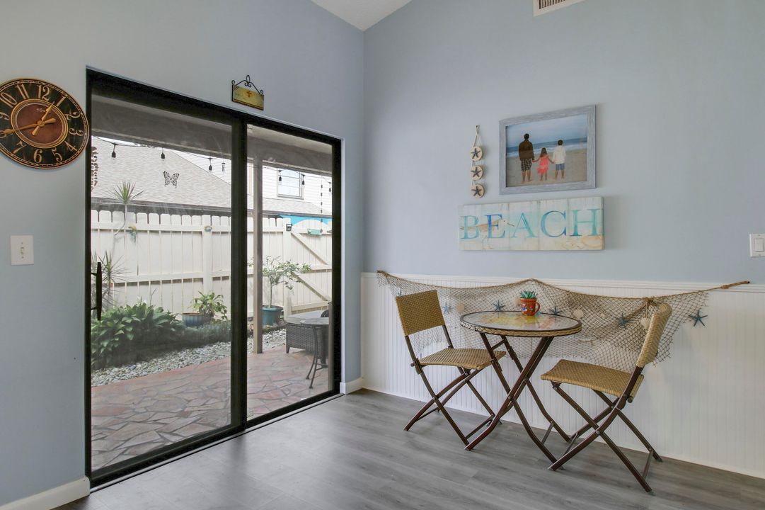For Sale: $368,000 (3 beds, 2 baths, 1314 Square Feet)