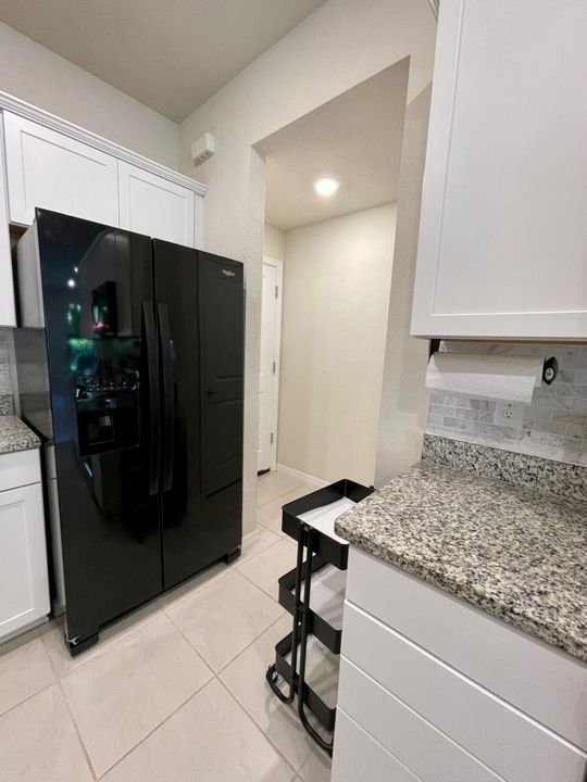 Active With Contract: $2,750 (3 beds, 2 baths, 1612 Square Feet)