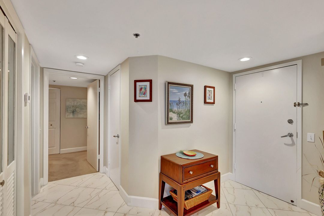 Active With Contract: $625,000 (2 beds, 2 baths, 1439 Square Feet)