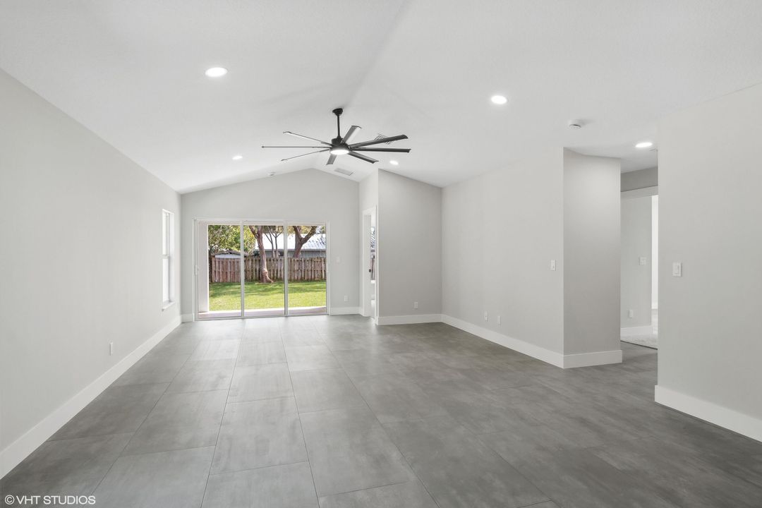 Active With Contract: $488,990 (3 beds, 2 baths, 1668 Square Feet)