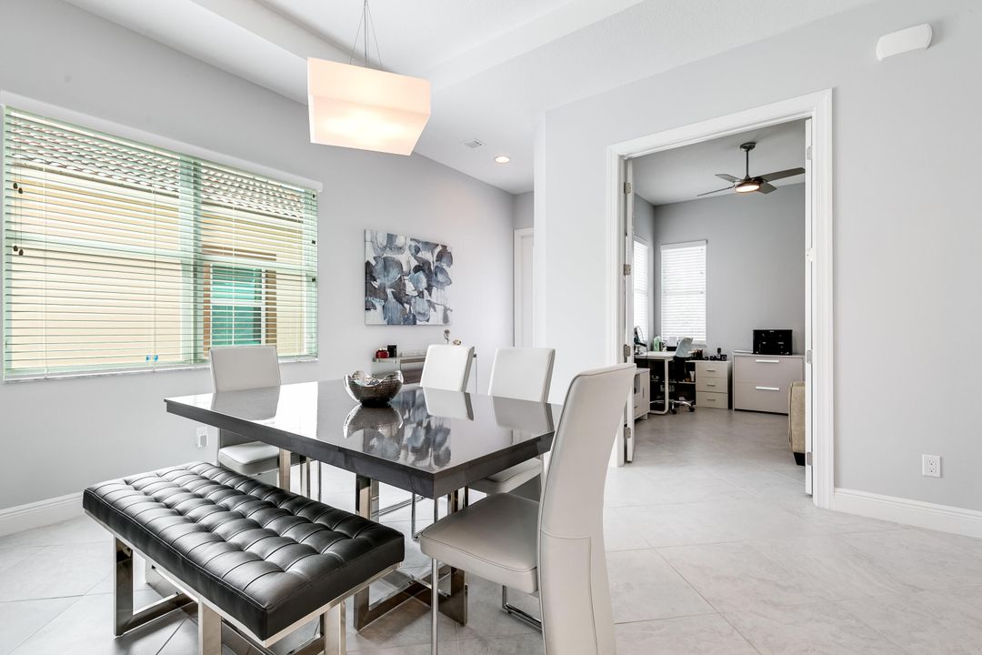 Active With Contract: $495,000 (2 beds, 2 baths, 1550 Square Feet)