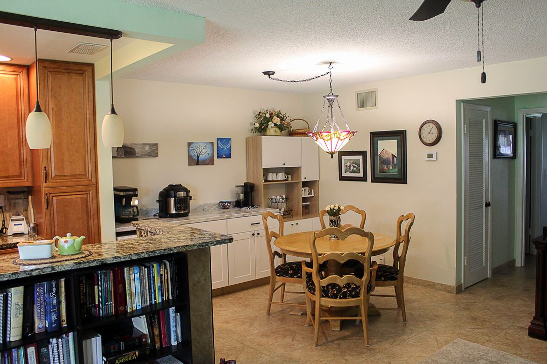 For Sale: $132,900 (1 beds, 1 baths, 772 Square Feet)