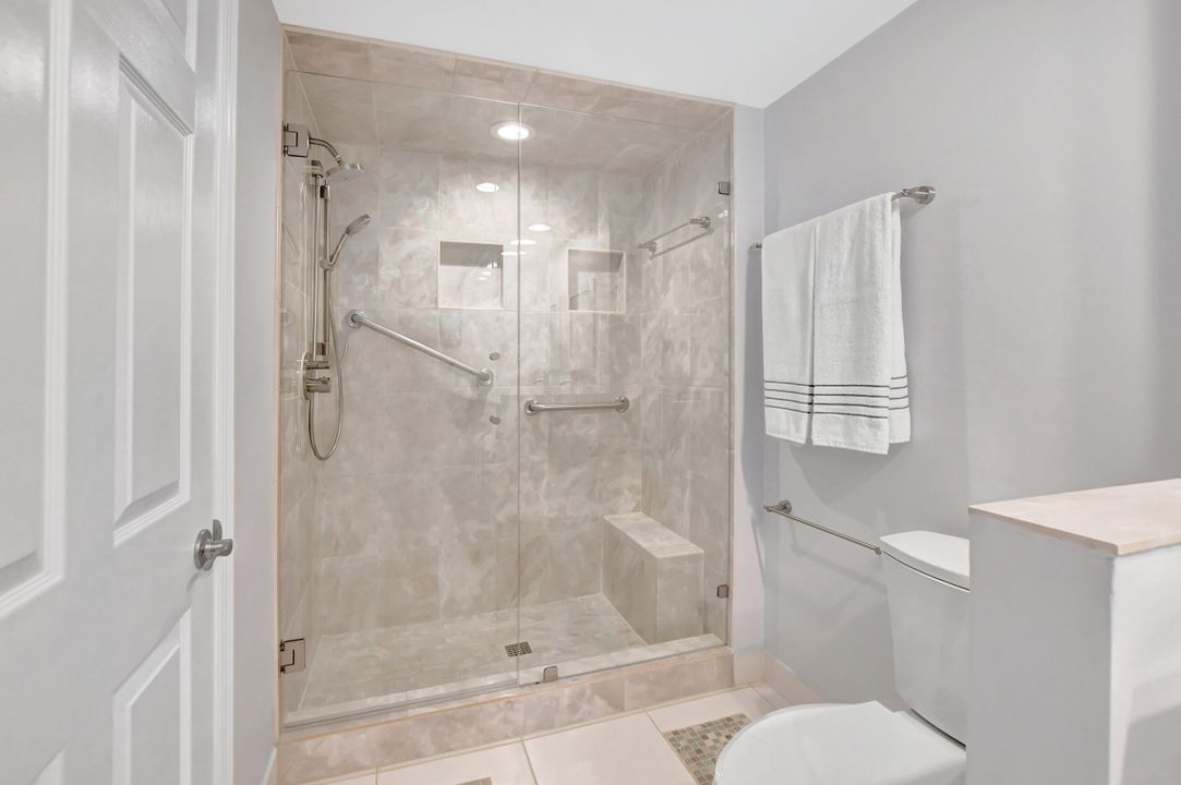 Active With Contract: $139,000 (2 beds, 2 baths, 1634 Square Feet)