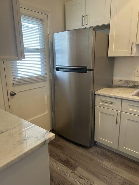 For Sale: $179,000 (1 beds, 1 baths, 800 Square Feet)