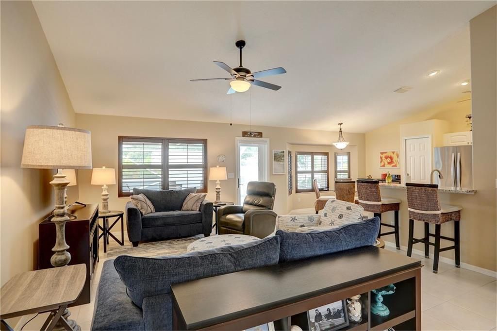 Active With Contract: $479,000 (3 beds, 2 baths, 1770 Square Feet)
