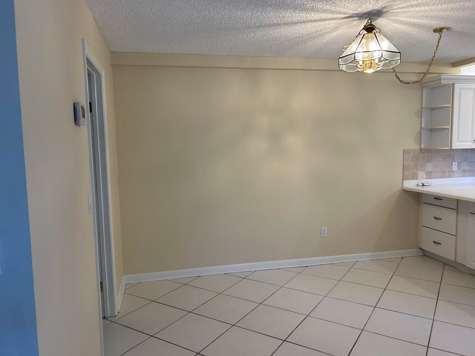 For Rent: $2,500 (2 beds, 2 baths, 1470 Square Feet)