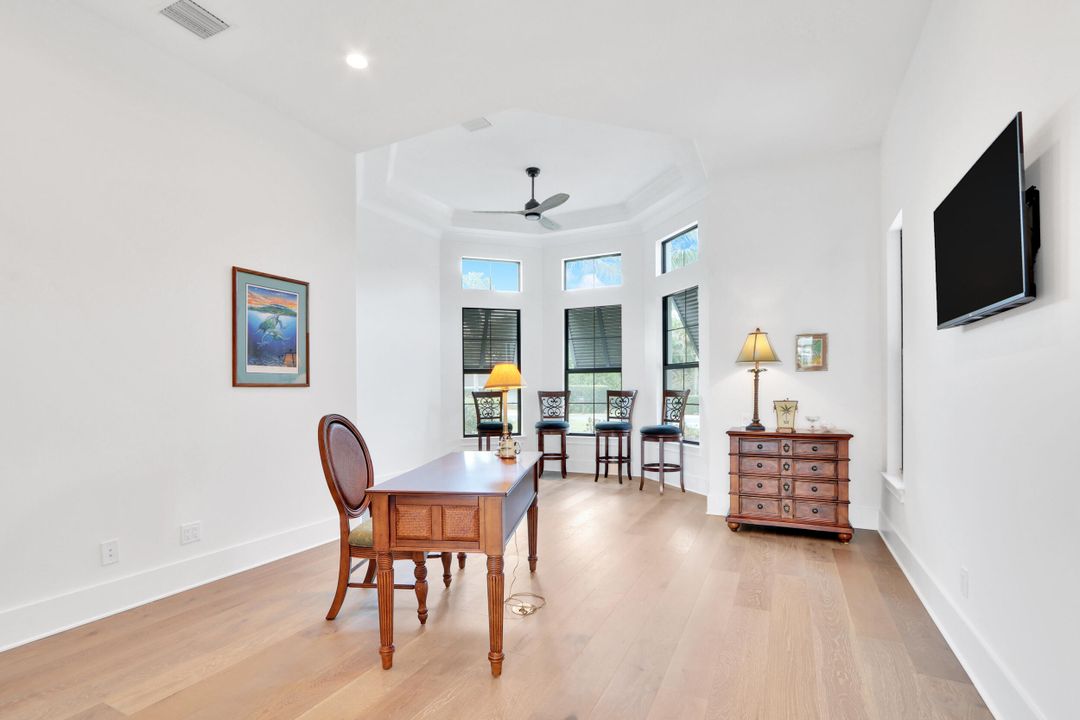 Active With Contract: $3,375,000 (3 beds, 3 baths, 3475 Square Feet)