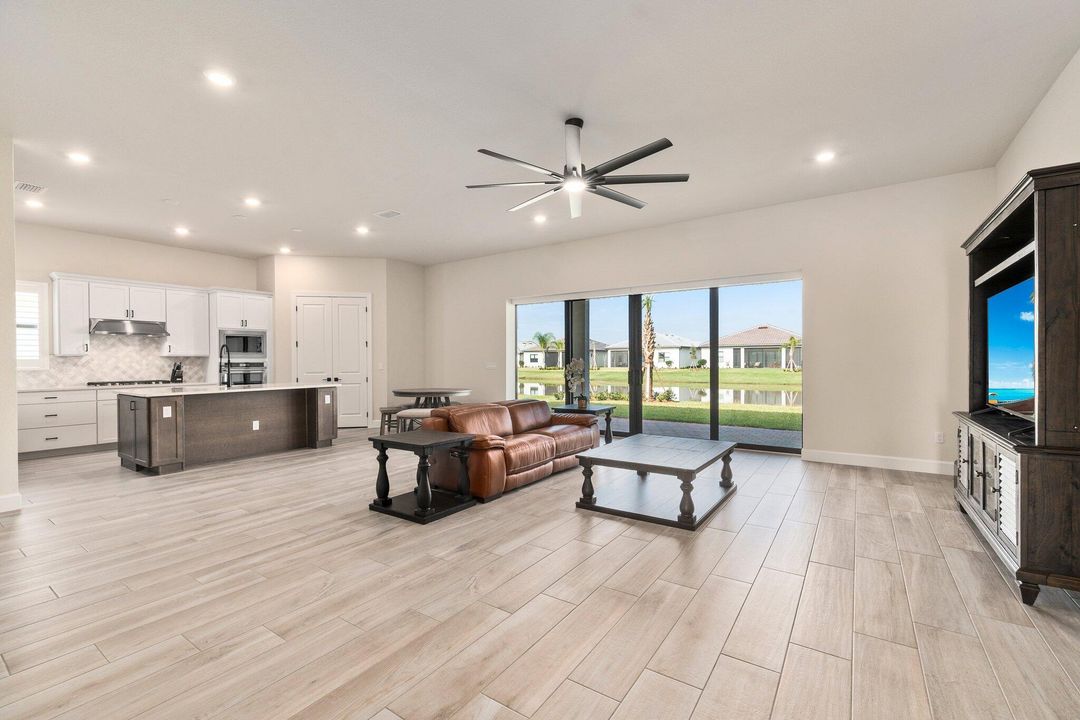 Active With Contract: $744,900 (4 beds, 2 baths, 2721 Square Feet)