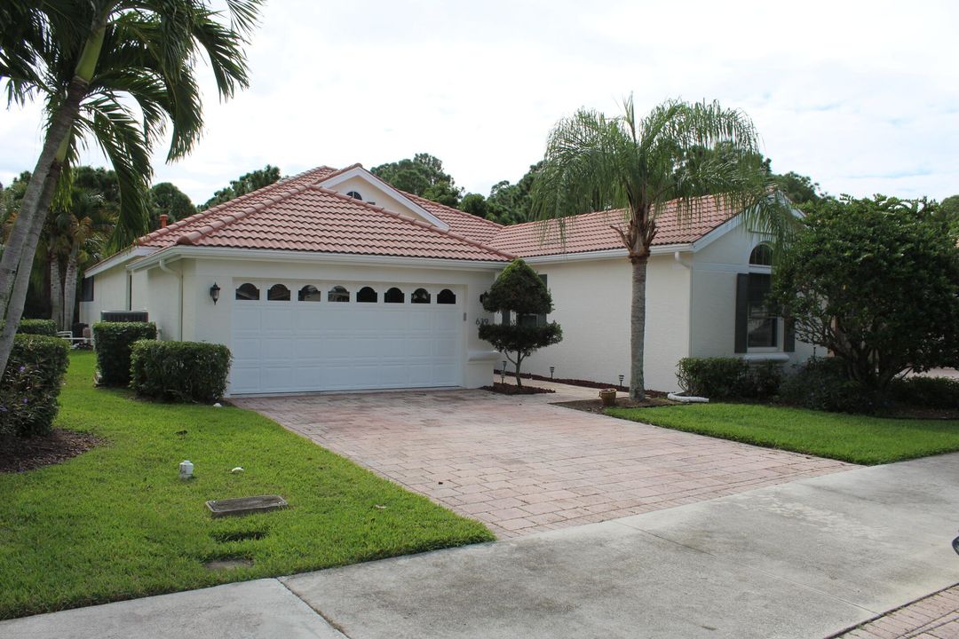 Active With Contract: $3,250 (4 beds, 2 baths, 2250 Square Feet)