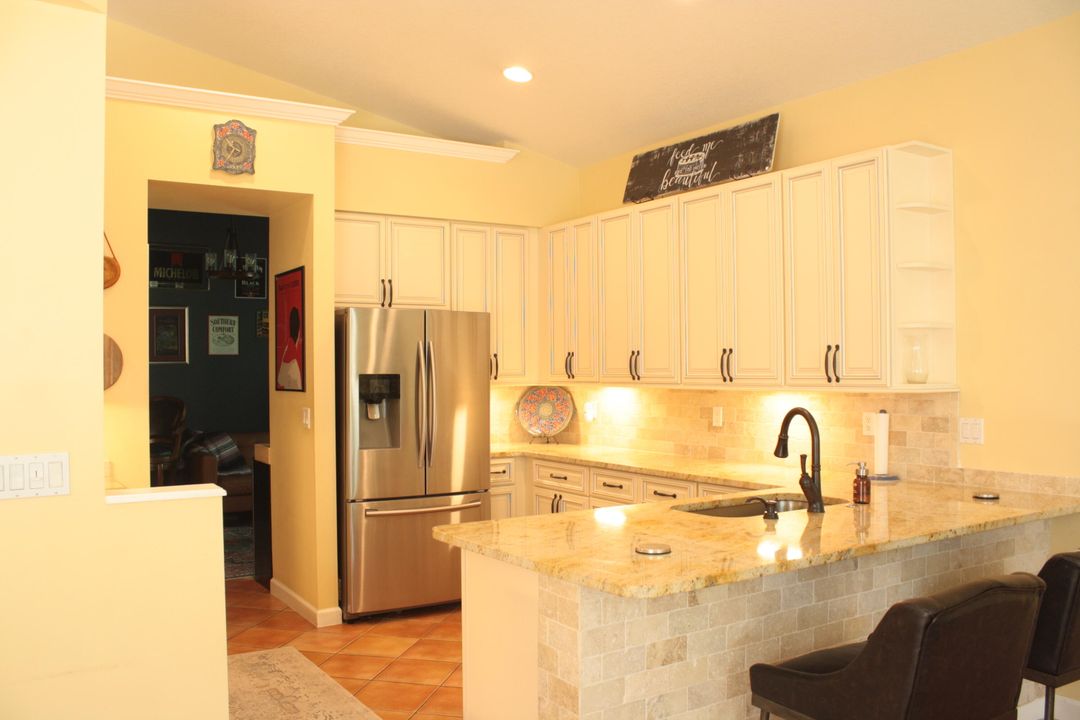 Active With Contract: $3,250 (4 beds, 2 baths, 2250 Square Feet)