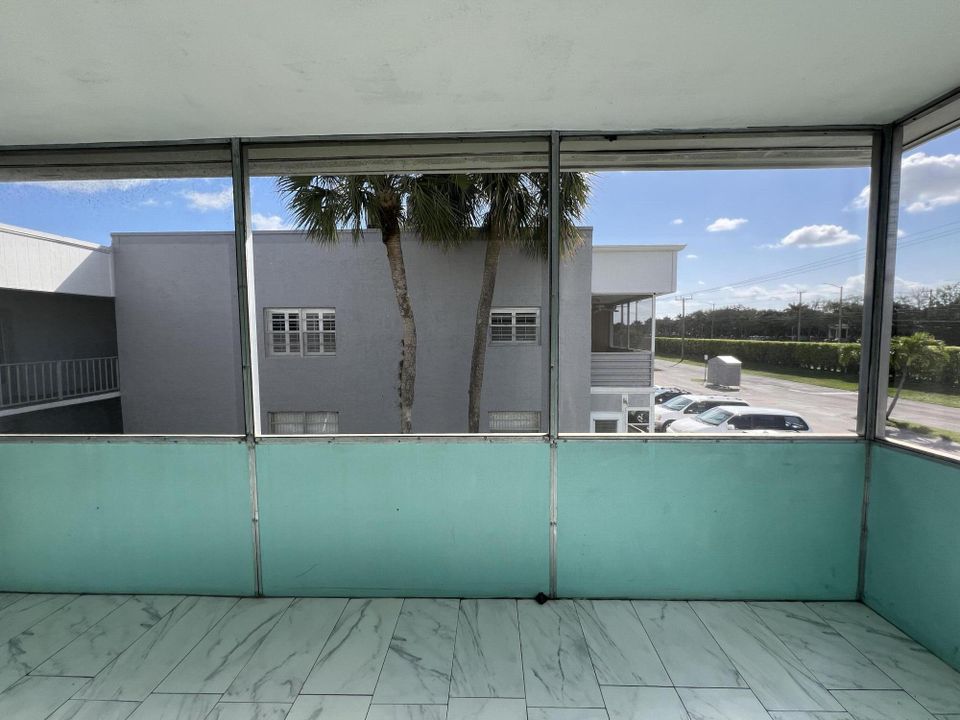 En Venta: $100,000 (2 camas, 2 baños, 883 Pies cuadrados)