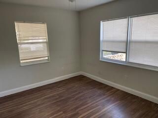 Active With Contract: $309,000 (3 beds, 1 baths, 1102 Square Feet)