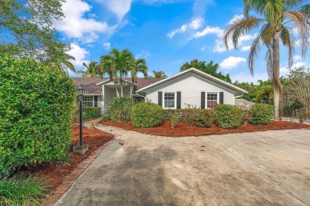 Active With Contract: $649,900 (4 beds, 2 baths, 2250 Square Feet)