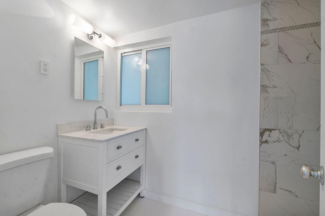 Active With Contract: $499,000 (2 beds, 2 baths, 850 Square Feet)