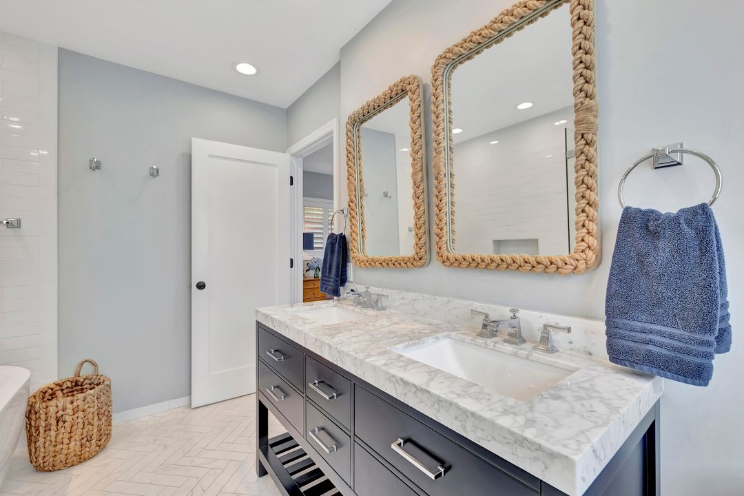 Active With Contract: $1,795,000 (3 beds, 3 baths, 2768 Square Feet)