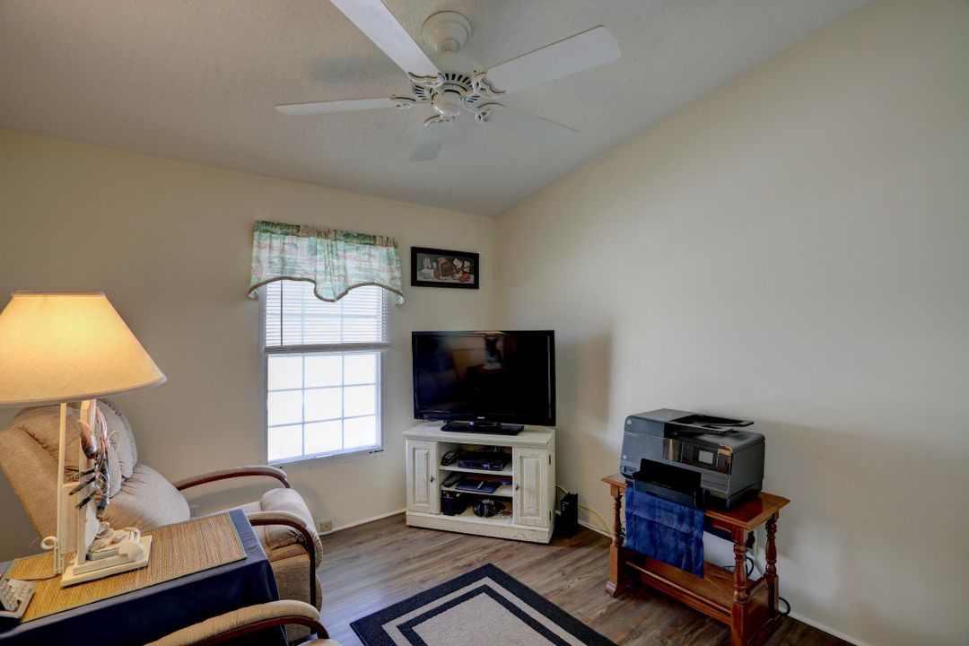 Active With Contract: $259,000 (3 beds, 2 baths, 1248 Square Feet)
