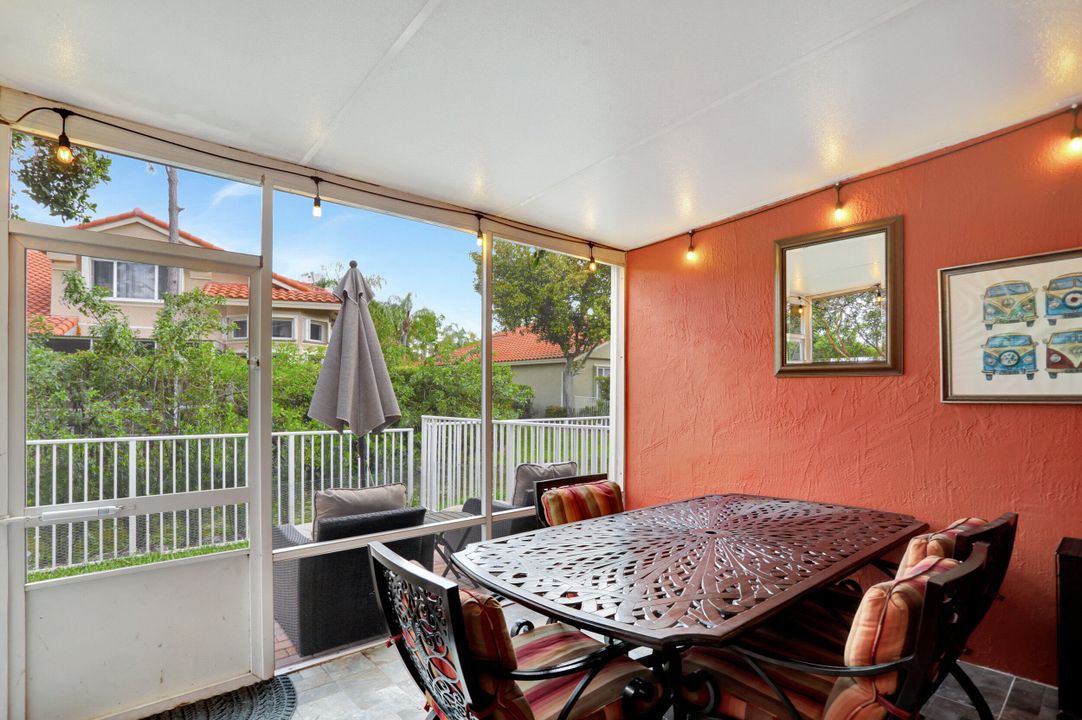 For Sale: $649,000 (3 beds, 2 baths, 2052 Square Feet)