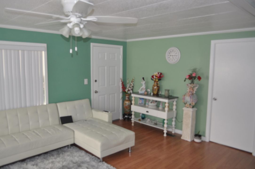 For Sale: $55,000 (3 beds, 2 baths, 1224 Square Feet)