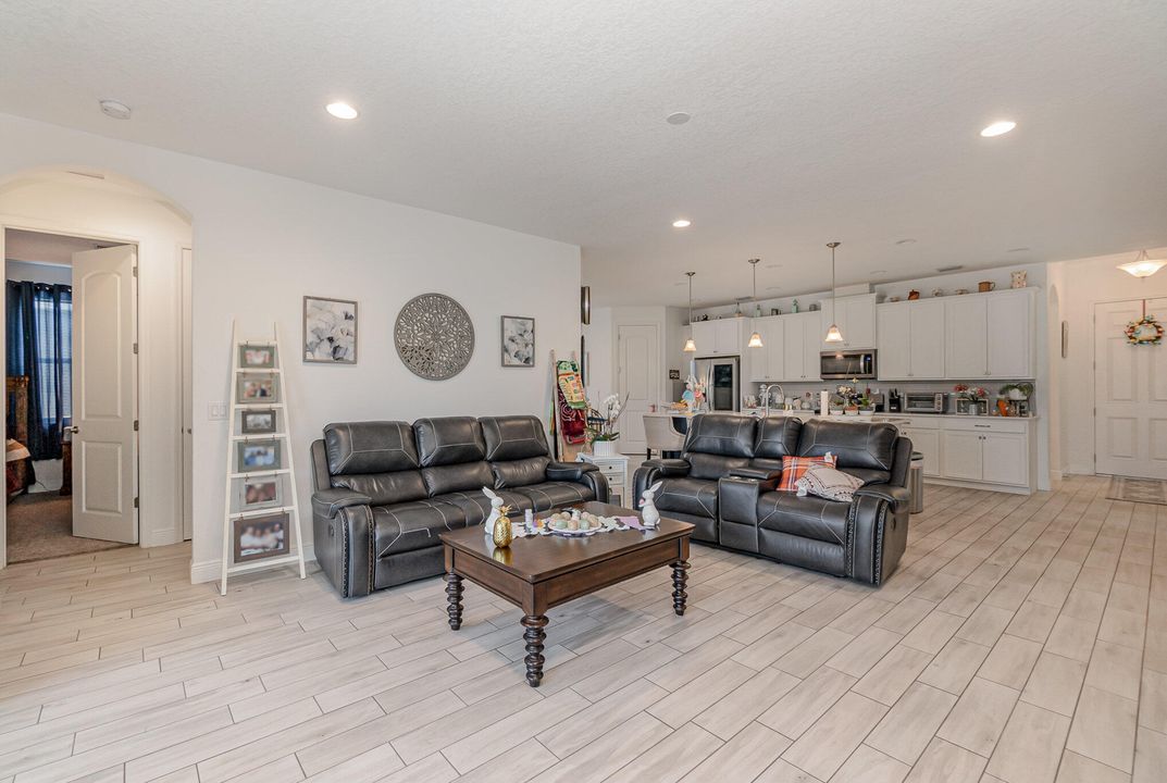 For Sale: $579,000 (3 beds, 2 baths, 1857 Square Feet)