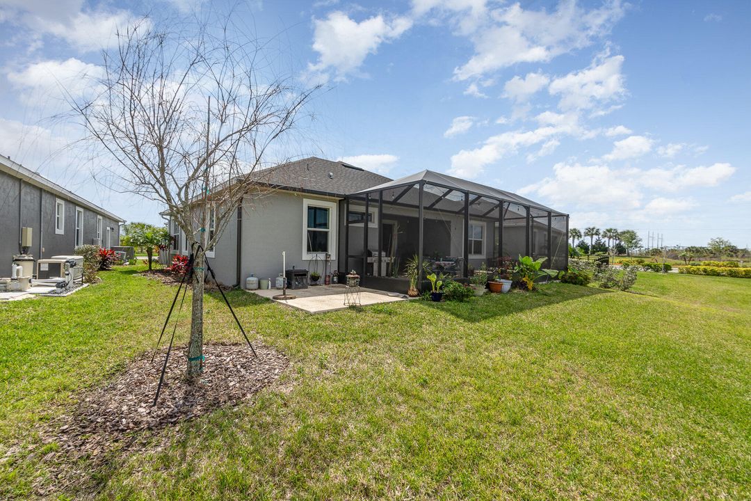 For Sale: $579,000 (3 beds, 2 baths, 1857 Square Feet)