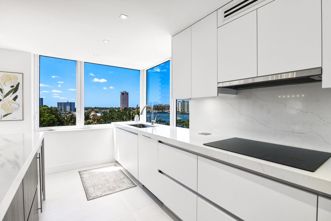 Active With Contract: $2,500,000 (2 beds, 2 baths, 1614 Square Feet)