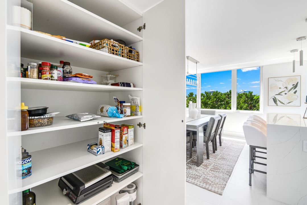 Active With Contract: $2,500,000 (2 beds, 2 baths, 1614 Square Feet)