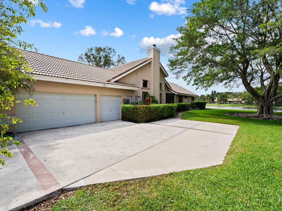 Active With Contract: $1,795,000 (5 beds, 3 baths, 4056 Square Feet)