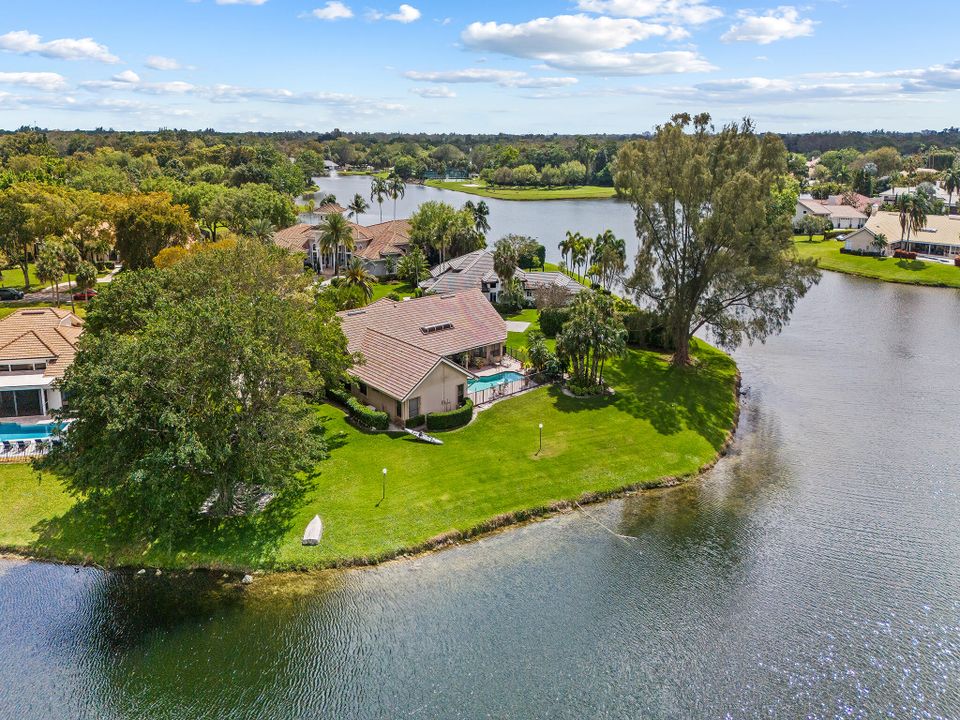 Active With Contract: $1,795,000 (5 beds, 3 baths, 4056 Square Feet)