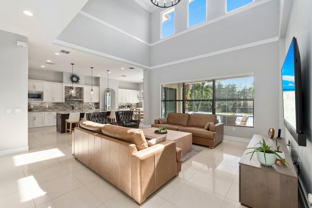 For Sale: $1,775,000 (5 beds, 4 baths, 5329 Square Feet)
